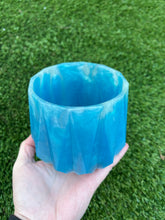 Load image into Gallery viewer, Handmade Resin Planter 4”
